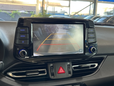 Hyundai i30 Trend SHZ R.Cam PDC Tempomat Spurassist. 