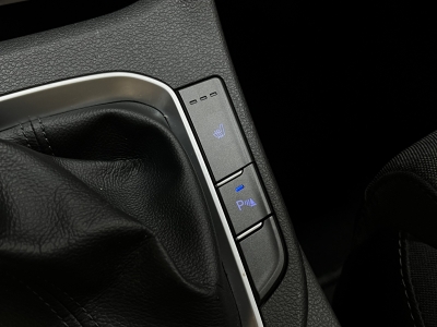 Hyundai i30 Trend SHZ R.Cam PDC Tempomat Spurassist. 