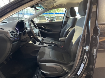 Hyundai i30 Trend SHZ R.Cam PDC Tempomat Spurassist. 