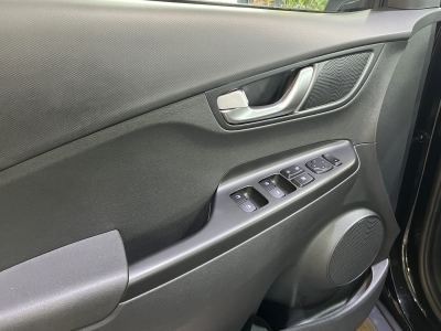 Hyundai KONA Select dig.Cockpit ACC R.Cam SHZ PDC DAB+