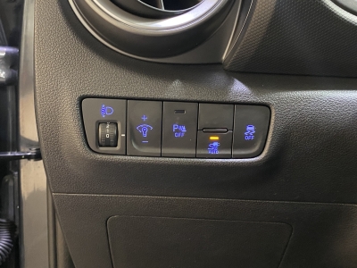 Hyundai KONA Select*dig.Cockpit*ACC*R.Cam*SHZ*SOH:99,7%