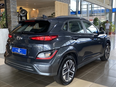 Hyundai KONA Select*dig.Cockpit*ACC*R.Cam*SHZ*SOH:99,7%