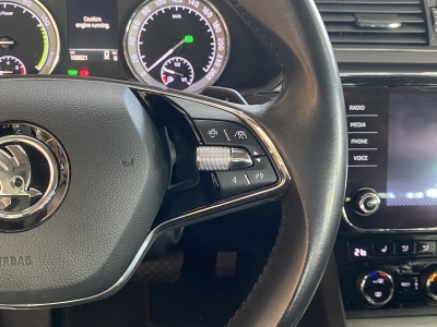 Skoda Superb Ambition iV Navi AHK PDC SHZ DAB+ DCC