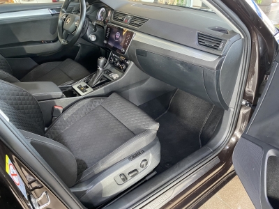 Skoda Superb Ambition iV Navi AHK PDC SHZ DAB+ DCC