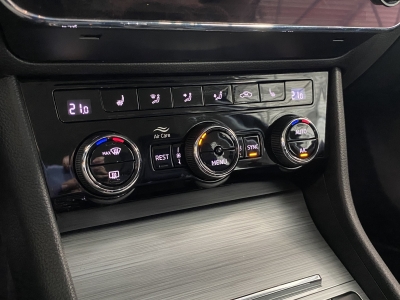Skoda Superb Ambition iV Navi AHK PDC SHZ DAB+ DCC