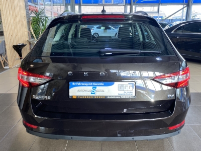 Skoda Superb Ambition iV Navi AHK PDC SHZ DAB+ DCC