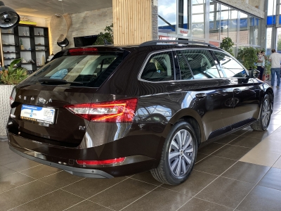 Skoda Superb Ambition iV Navi AHK PDC SHZ DAB+ DCC