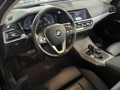 BMW 330 Advantage*G20*LED*Leder*Navi*CarPlay*Head-Up