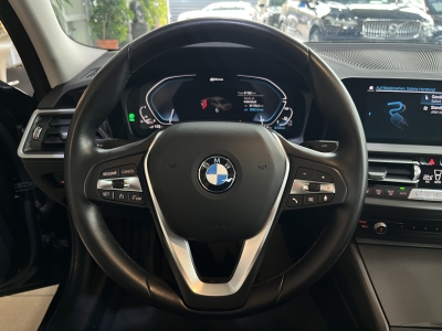 BMW 330 Advantage*G20*LED*Leder*Navi*CarPlay*Head-Up