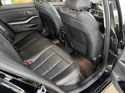 BMW 330 Advantage*G20*LED*Leder*Navi*CarPlay*Head-Up