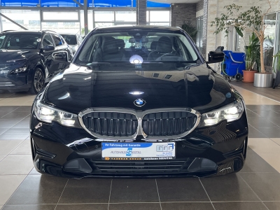 BMW 330 Advantage*G20*LED*Leder*Navi*CarPlay*Head-Up