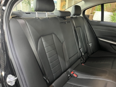 BMW 330 Advantage*G20*LED*Leder*Navi*CarPlay*Head-Up