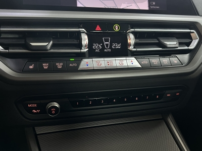 BMW 330 Advantage*G20*LED*Leder*Navi*CarPlay*Head-Up