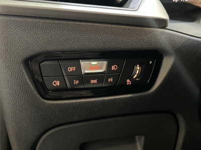 BMW 330 Advantage*G20*LED*Leder*Navi*CarPlay*Head-Up