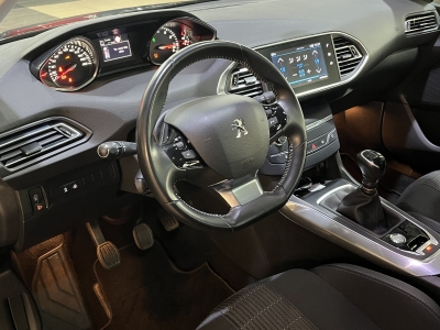 Peugeot 308 Allure Pano. SHZ PDC Tempomat/Limiter 