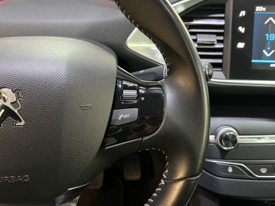 Peugeot 308 Allure Pano. SHZ PDC Tempomat/Limiter 