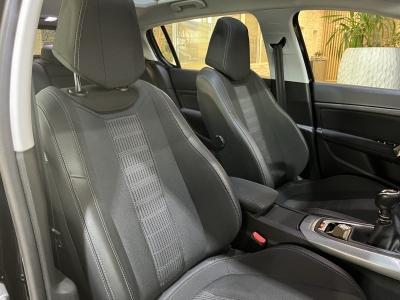 Peugeot 308 Allure Pano. SHZ PDC Tempomat/Limiter 