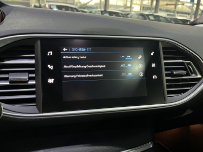 Peugeot 308 Allure Pano. SHZ PDC Tempomat/Limiter 