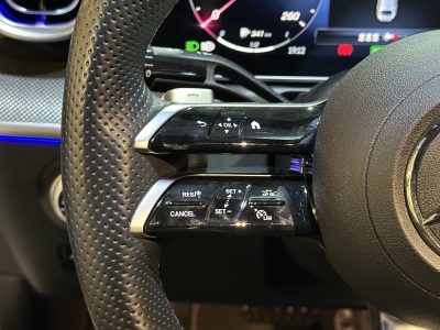 Mercedes-Benz C 300 e AMG-Line Ambiente-Licht LED Distr.+ DAB