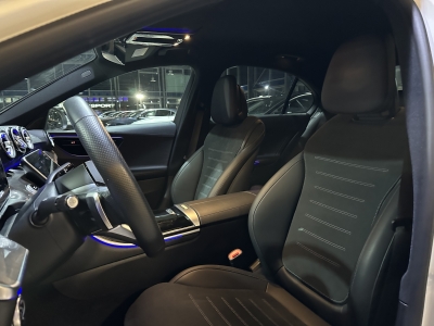 Mercedes-Benz C 300 e AMG-Line Ambiente-Licht LED Distr.+ DAB