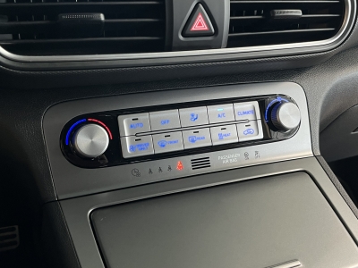 Hyundai KONA Style ACC LED Wärmepumpe R.Cam Spurassist.