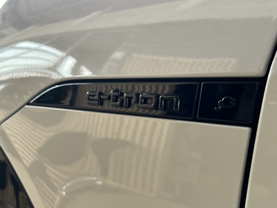 Audi Q8 e-tron 50 S line*Bang&Olufsen*AHK 95 kWh