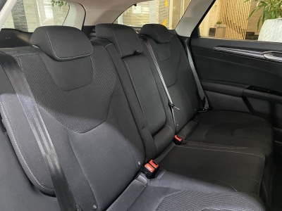 Ford Mondeo Titanium Winter-Paket SHZ Ambiente Navi