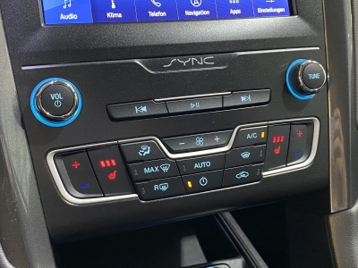 Ford Mondeo Titanium Winter-Paket SHZ Ambiente Navi