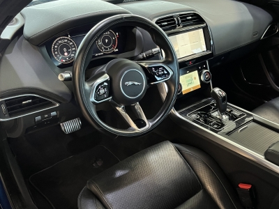Jaguar XE S Premium*AHK*LED*ACC*Leder*Ambinte*