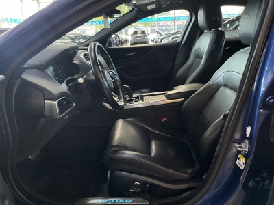 Jaguar XE S Premium*AHK*LED*ACC*Leder*Ambinte*