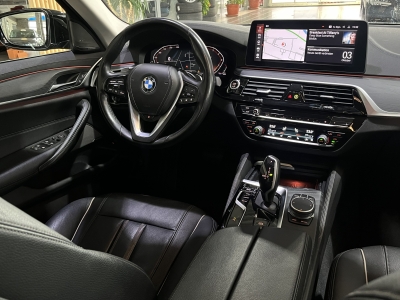 BMW 530 i*LuxuryLine*LaserLED*R-Cam*Leder*LiveCockp*