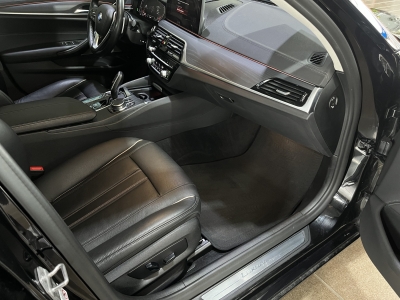 BMW 530 i*LuxuryLine*LaserLED*R-Cam*Leder*LiveCockp*