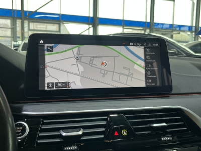 BMW 530 i*LuxuryLine*LaserLED*R-Cam*Leder*LiveCockp*