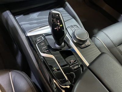 BMW 530 i*LuxuryLine*LaserLED*R-Cam*Leder*LiveCockp*