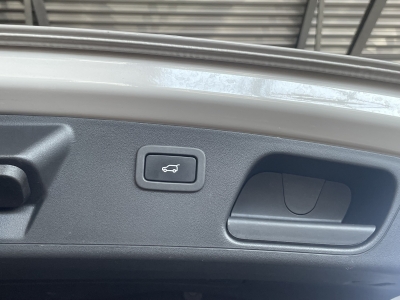 Jaguar E-Pace AWD*SHZ*Tempomat*LED*CarPlay*Navi*360°Cam