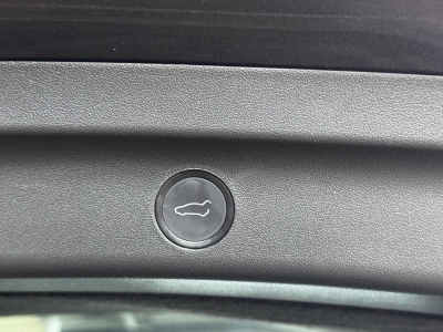 Tesla Model Y Pano*R Cam HD*Leder*4x SHZ*ACC*Autopilot