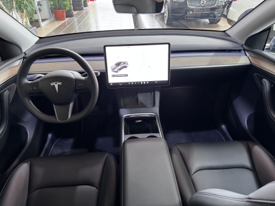 Tesla Model Y Pano*R Cam HD*Leder*4x SHZ*ACC*Autopilot