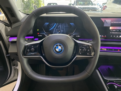 BMW i5 40 eDrive Harman/Kardon CurvedDisplay LED