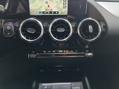 Mercedes-Benz GLA 220 d 4Matic Burmester LED DAB dig.Cockpit