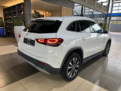 Mercedes-Benz GLA 220 d 4Matic Burmester LED DAB dig.Cockpit