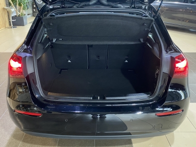 Mercedes-Benz A 180 dig.Cockpit Navi R.Cam PDC Klimaauto. DAB