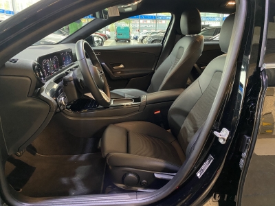 Mercedes-Benz A 180 dig.Cockpit Navi R.Cam PDC Klimaauto. DAB