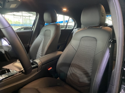 Mercedes-Benz A 180 dig.Cockpit Navi R.Cam PDC Klimaauto. DAB