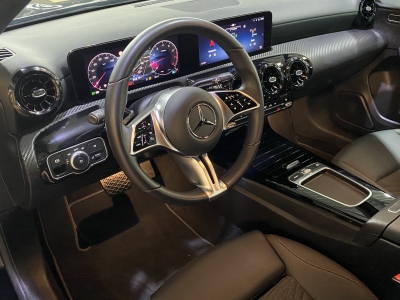 Mercedes-Benz A 180 dig.Cockpit Navi R.Cam PDC Klimaauto. DAB