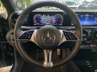 Mercedes-Benz A 180 dig.Cockpit Navi R.Cam PDC Klimaauto. DAB