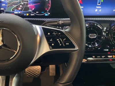 Mercedes-Benz A 180 dig.Cockpit Navi R.Cam PDC Klimaauto. DAB