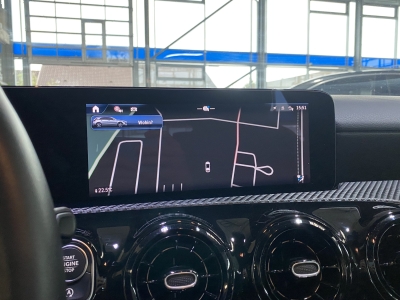 Mercedes-Benz A 180 dig.Cockpit Navi R.Cam PDC Klimaauto. DAB