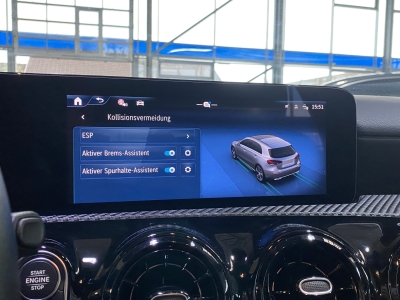 Mercedes-Benz A 180 dig.Cockpit Navi R.Cam PDC Klimaauto. DAB