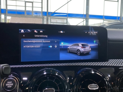 Mercedes-Benz A 180 dig.Cockpit Navi R.Cam PDC Klimaauto. DAB