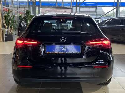 Mercedes-Benz A 180 dig.Cockpit Navi R.Cam PDC Klimaauto. DAB